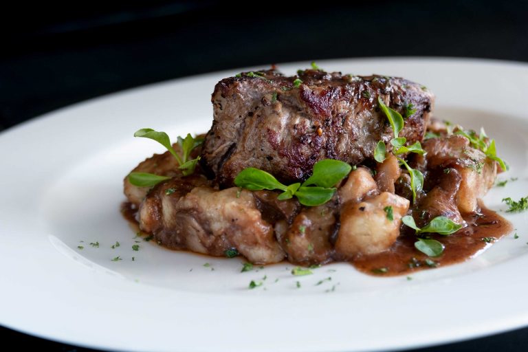 Filetto di Manzo Wagyu con Gnocchi di Castagne e Salsa ai Porcini – La ...